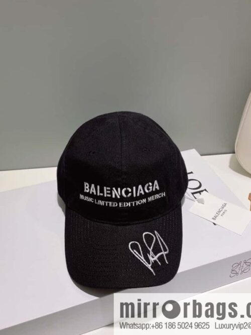 i1678077447_3520_1-800x800lpcdhv01z2b35833_20250626040912.jpg BALENCIAGA Balenciaga letter-embroidered baseball cap