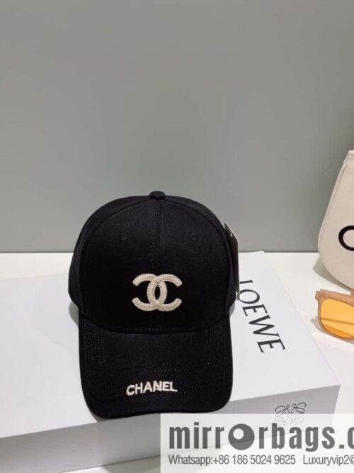 i1680405701_6692_0-800x8003jb4hkajtfg10975_20250625153035.jpg Chanel\'s new simple embroidered logo baseball cap