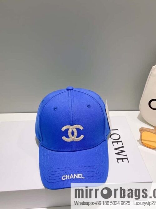 i1680405749_7269_0-800x800pxjikso53zf10953_20250625152926.jpg Chanel\'s new simple embroidered logo baseball cap