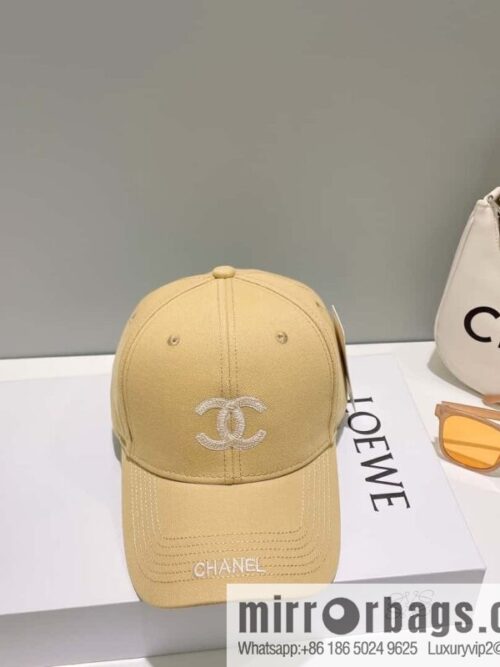 i1680405872_6681_0-800x800setjgimpbng35377_20250626035926.jpg Chanel\'s new simple embroidered logo baseball cap