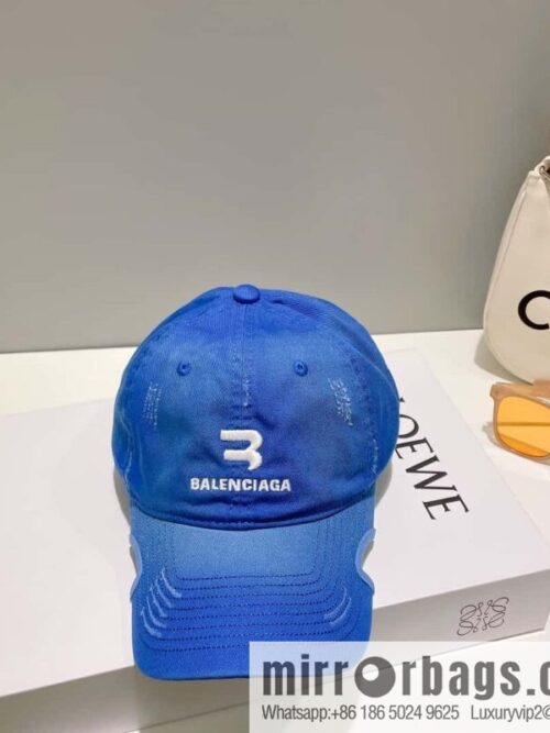 i1681354489_7313_0-800x800zsgw2cqc0qa40776_20250629224954.jpg Balenciaga Embroidered letter logo baseball cap