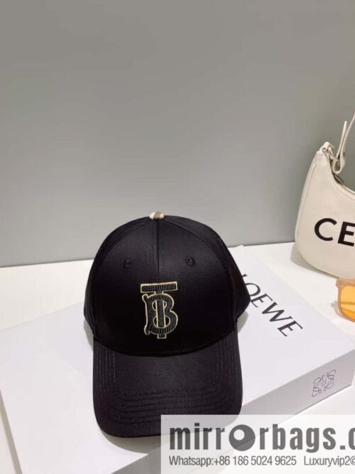 i1682658255_5159_0-800x800d5y2vlircd512049_20250625165218.jpg Burberry Burberry Unisex Original Baseball Cap