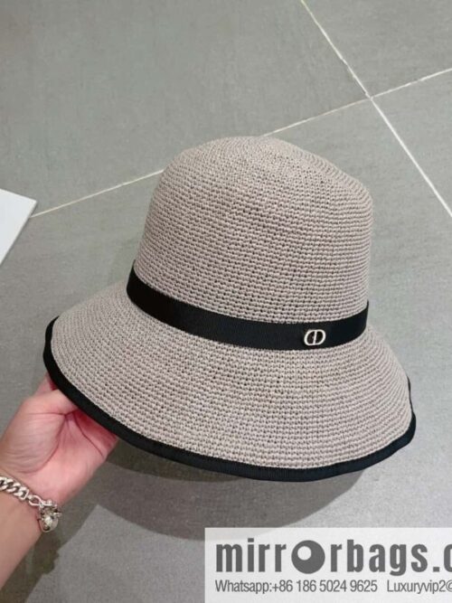 i1682957434_105_1-800x800of00igvc5k335455_20250626040204.jpg Dior Dior\'s new Lafite straw hat in summer