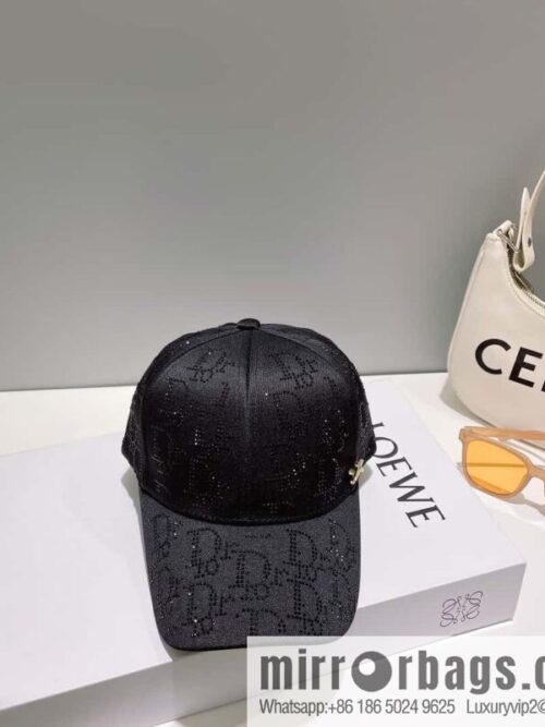 i1684128718_2246_0-800x800e54llr30iyj23950_20250625225941.jpg Dior full diamond logo unisex baseball cap