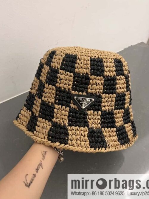 i1686333739_9350_0-800x800ppm5x5hadud12235_20250625170435.jpg PRADA hand crocheted bucket hat