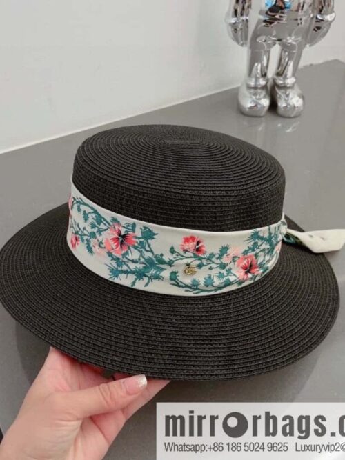 i1688939979_3357_2-800x800ug5qrlpukyo11807_20250625163001.jpg GUCCI Gucci Top Hat