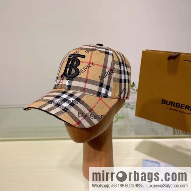 Burberry Burberry three-dimensional embroidery original baseball cap
