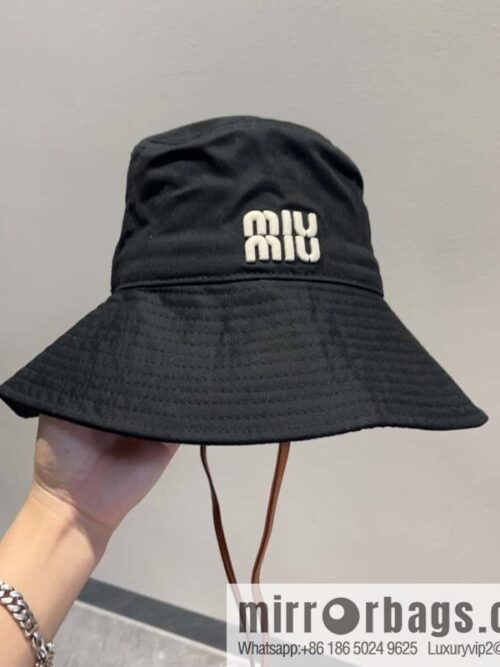 i1693239188_103_0-800x8003vcipupp0oo4077_20250625030943.jpg Miumiu bucket hat