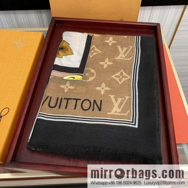 LV Louis Vuitton double-sided ring velvet long towel