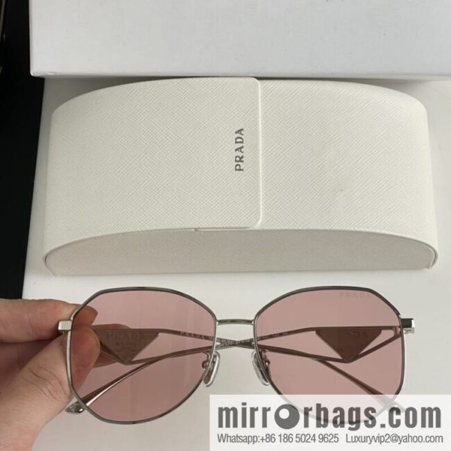 wsxc1673610715596_0-800x800uqydmnwssfh45717_20250629233850.jpg Prada Triangle Design Temple Women\'s Sunglasses