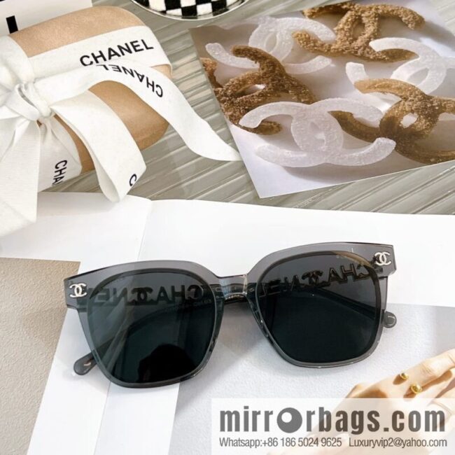 Chanel square versatile double c embellished women\'s sunglasses