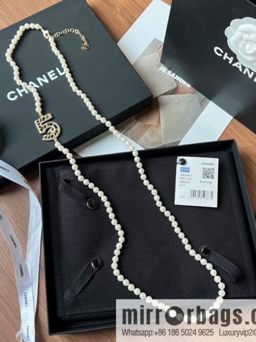 wsxc1677241395763_0-800x800bnsu5bedmbw42566_20250629231207.jpg New ☑️ Chanel double c black leather rope 5 character pearl sweater chain necklace