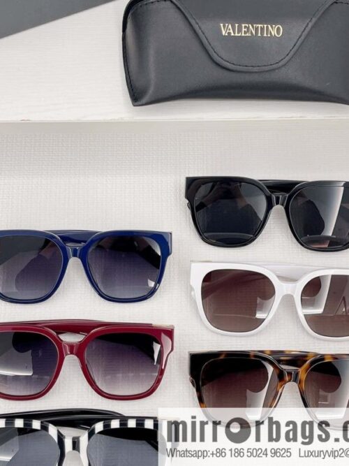 wsxc1682169481417_8-800x800krojuybirsy23633_20250625224935.jpg VALENTINO Valentino men\'s and women\'s same versatile fashion sunglasses