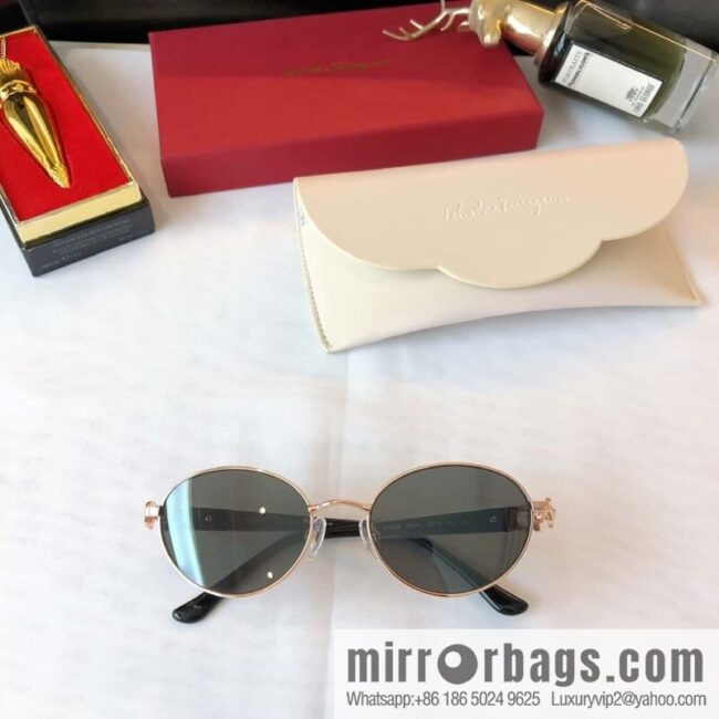 Ferragamo Full Frame Women\'s Sunglasses