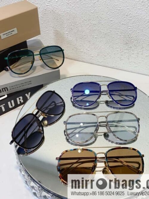 wsxc1684595943846_8-800x800e3bspkddvbr22849_20250625222429.jpg THOM BROWNE Unisex Sunglasses
