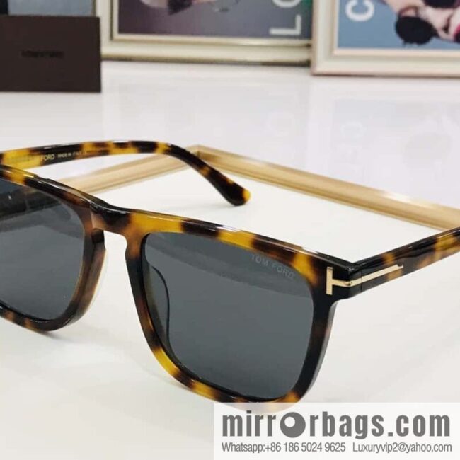 TOM FORD Tom Ford Plate Frame Unisex Sunglasses