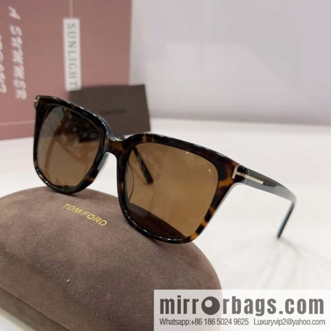 TOM FORD Tom Ford Square Unisex Sunglasses