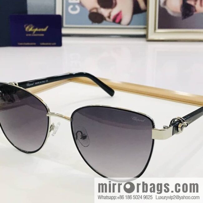 wsxc1690637148329_2-800x800ys4olqeb1dq9526_20250625143052.jpg Chopard Metal Framed Unisex Sunglasses