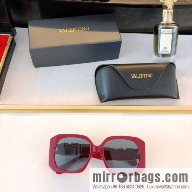 VALENTINO Valentino Large Box Unisex Sunglasses