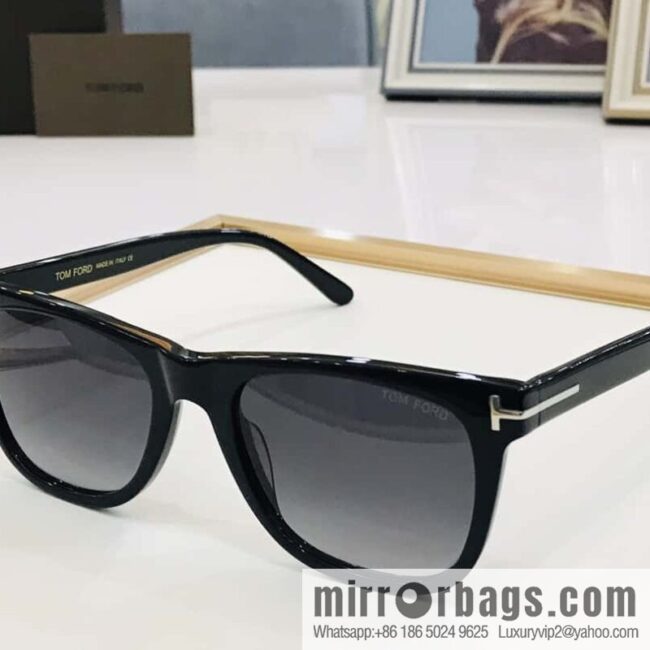 TOM FORD Ultra Light Unisex Sunglasses