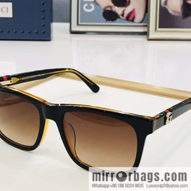 GUCCI Gucci Perfect Plate Frame Unisex Sunglasses