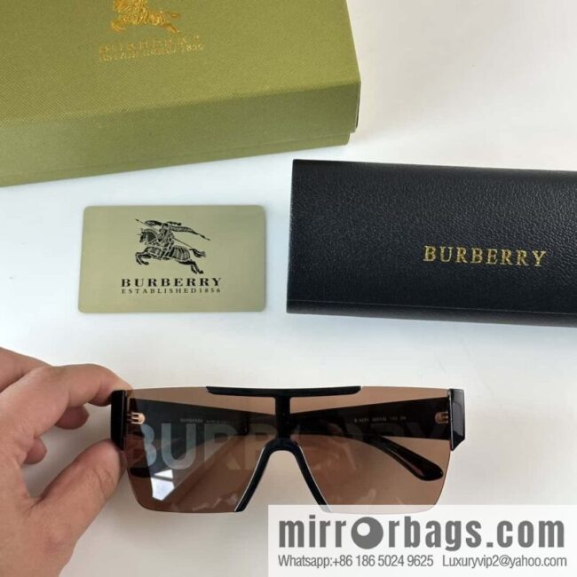 Burberry Burberry Men\'s and Women\'s One-piece Sunglasses