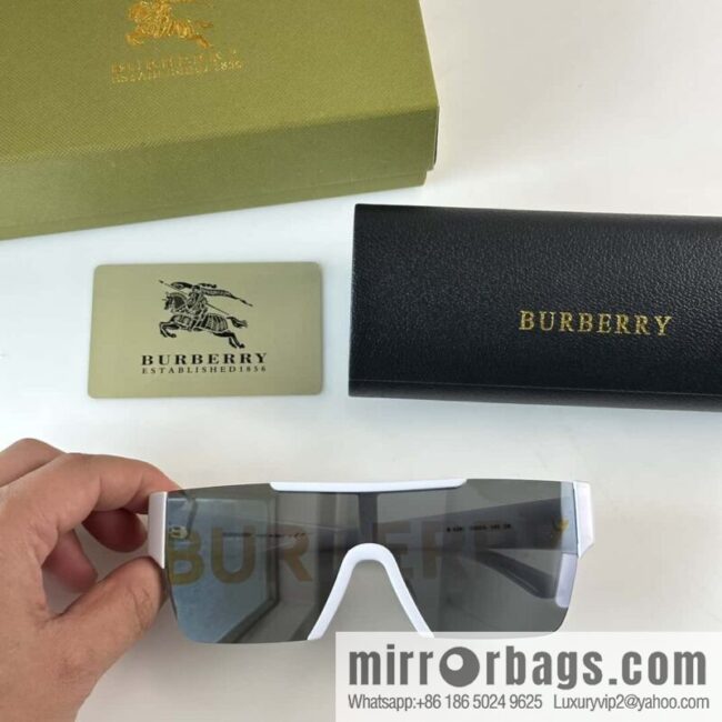 Burberry Burberry Men\'s and Women\'s One-piece Sunglasses