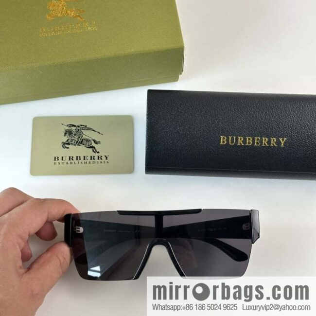 Burberry Burberry Men\'s and Women\'s One-piece Sunglasses