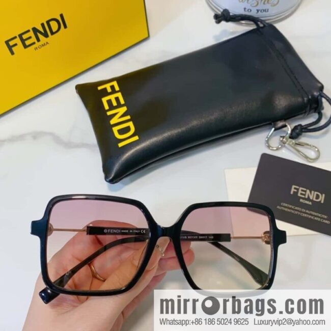 Fendi square women\'s sunglasses