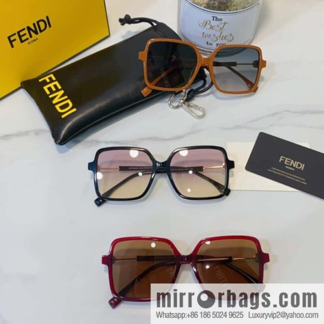 Fendi square women\'s sunglasses