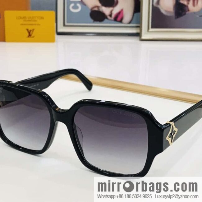 LV Louis Vuitton Plate Frame Unisex Sunglasses