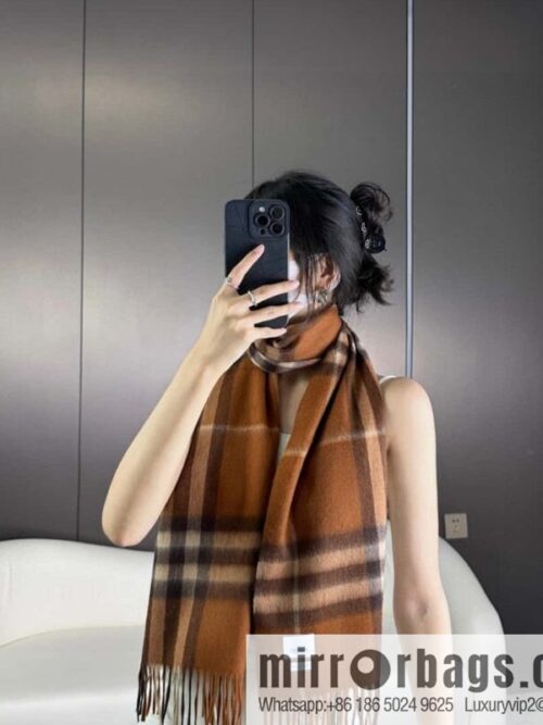 wsxc1705771193853_0-800x800fpslunryh3g7707_20250625132541.jpg Burberry Burberry 2023 ace word-of-mouth burberry deep water ripple classic cashmere plaid scarf