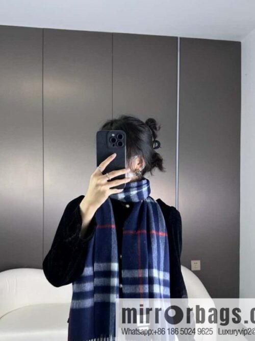 wsxc1705771203099_0-800x800mjgxzfzvklw7737_20250625132646.jpg Burberry Burberry 2023 ace word-of-mouth burberry deep water ripple classic cashmere plaid scarf
