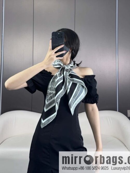 wsxc1712406161949_0-800x800e3lguuf2owx7182_20250625131104.jpg DIOR Paris map C D logo Jacquard strip pattern silk scarf