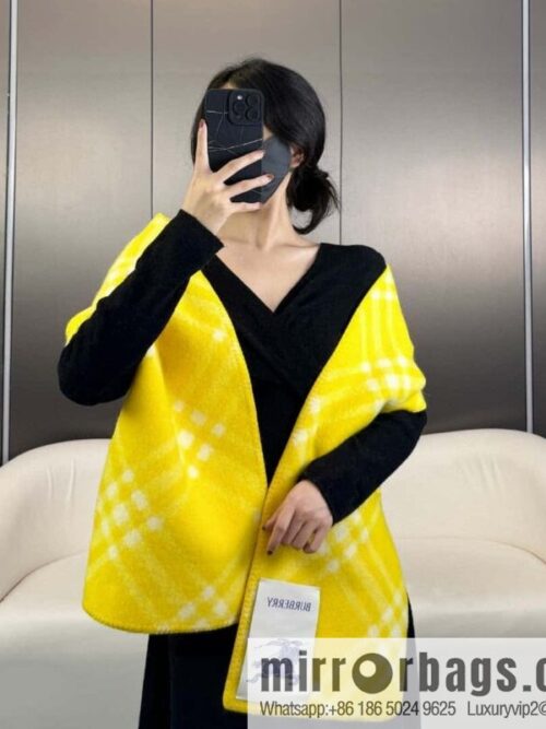 wsxc1718119533028_0-800x800rn1fekeu2ca7004_20250625130616.jpg The latest Burberry cashmere wool-blend scarf for 2024