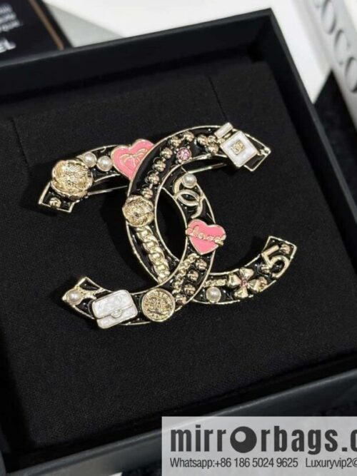 wsxc1718721972660_0-800x800nq4p43vszfo71521_20250630150138.jpg ❗️New ❗️ Chanel brooch ☀️ new ☑️ Chanel double c black enamel brooch ☀️