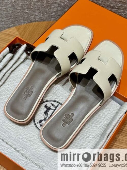 wsxc1719408141985_0-800x800wpjggonw1gu61904_20250630020748.jpg HERMES 181 Oran sandals, lambskin/lambskin shake white/ck10/Craie