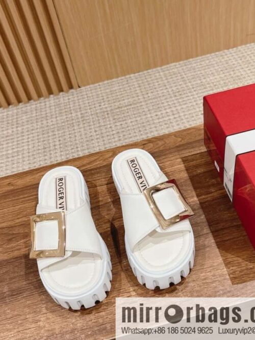 wsxc1719479087127_0-800x800dghl1egorui60884_20250630015710.jpg 𝐑𝐎𝐆𝐄𝐑 𝐕𝐈𝐕𝐈𝐄𝐑 Roger Vivia\'s new cookie platform slippers