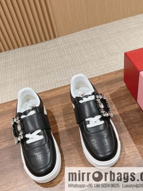 wsxc1719479129573_0-800x8004oapvuzvlob60824_20250630015633.jpg 𝐑𝐨𝐠𝐞𝐫 𝐕𝐢𝐯𝐢𝐞𝐫# Roger Vivia\'s new Zhou Dongyu~ Tang Yan~ Linda\'s same RV square buckle white shoes