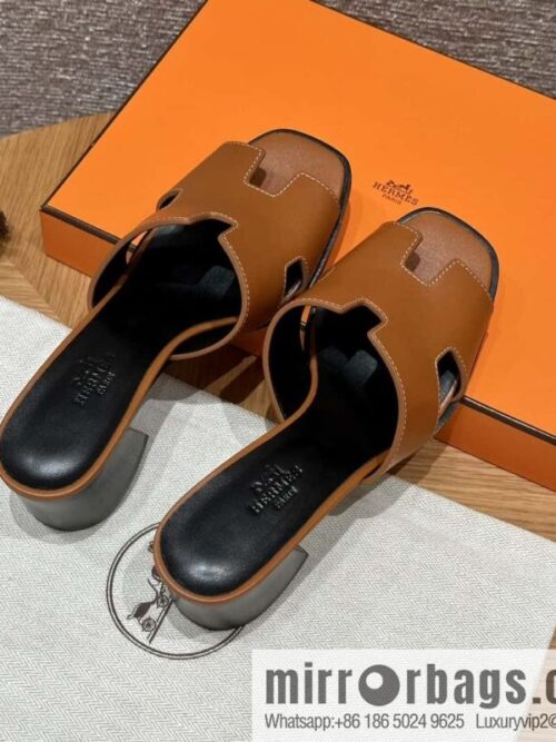 wsxc1719841580943_0-800x800jmb0xq5tl3p51271_20250630003046.jpg HERMES 308 Helia 60 Sandals, Calfskin/Natural/Naturel