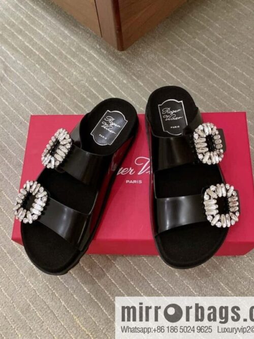 wsxc1720798471031_0-800x800x3pmtokc5by27891_20250626011100.jpg Roger vivier 2024 summer slidy viv \'sandals