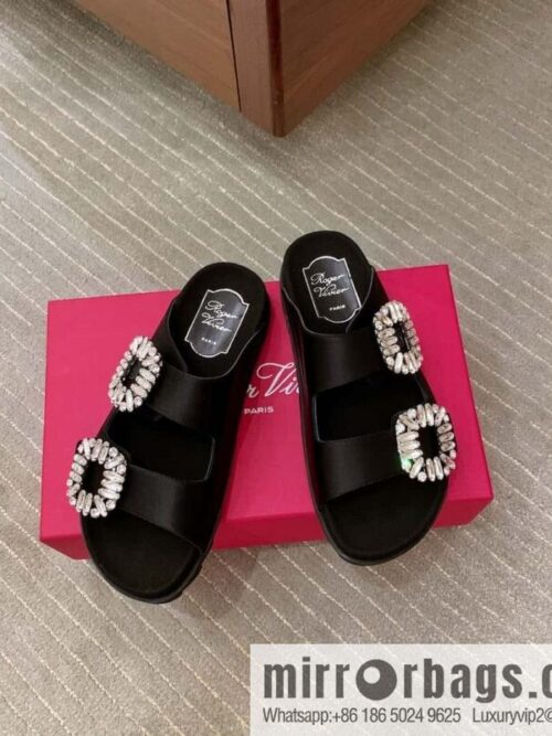 wsxc1720798478317_0-800x8004btxrsbc0ua27869_20250626011016.jpg Roger vivier 2024 summer slidy viv \'sandals