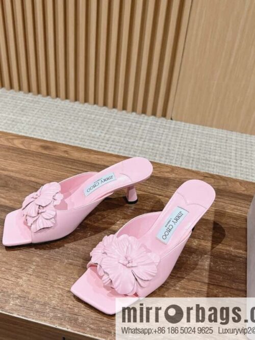 wsxc1720802342696_1-800x800pelab2cjeez27728_20250626010526.jpg [】𝐉𝐢𝐦𝐦𝐲 𝐂𝐡𝐨𝐨# Zhou Yangjie\'s new bow kitten and slippers