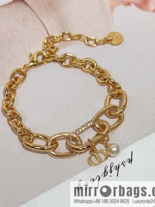 wsxc1725123965975_0-800x800wah1prmjpr462587_20250630094240.jpg New ☑️ DIOR CD Pearl Chain Bracelet