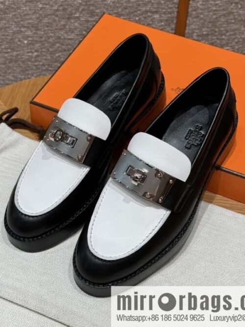 wsxc1727709100681_0-800x800ww1ul3hwopt10606_20250625041324.jpg HERMES 101 Hot loafers, black with white/Black with white calfskin/Calfskin