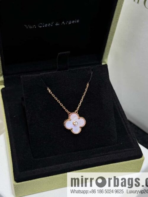 wsxc1728932708552_2-800x800j1rv3v2iffa40724_20250626061611.jpg ❗️CNC Version ❗️ ☀️ Van Cleef & Arpels Pink Shell Single Diamond Clover Necklace ☀