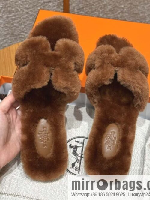 wsxc1730393359806_2-800x800zrdvg3qhudz10021_20250625040847.jpg HERMES 181 Oran sandals, natural/Naturel/woolskin