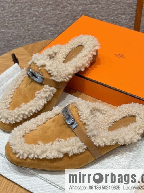 wsxc1732198767944_1-800x8003m3n5mns4jt9728_20250625040611.jpg HERMES 188 Oz Mule shoes, natural/light beige/Naturel/Ecru wool/Woolskin/suede/Chamois leather