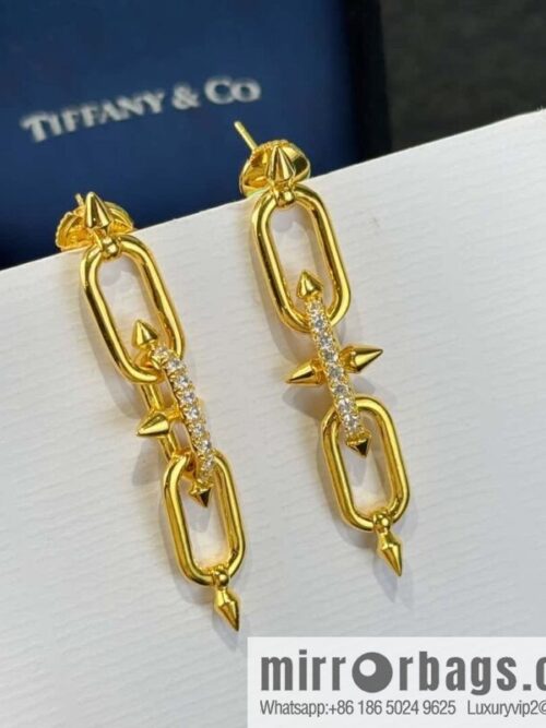 wsxc1734451354547_0-800x800xtgyts5mmbc29090_20250626014515.jpg ❗️New ❗️ ☀️ Tiffany & co Tiffany Titan Jewelry Collection Tiffany Titan by Pharrell Williams Trident Gun Gold Stud Earrings ☀️
