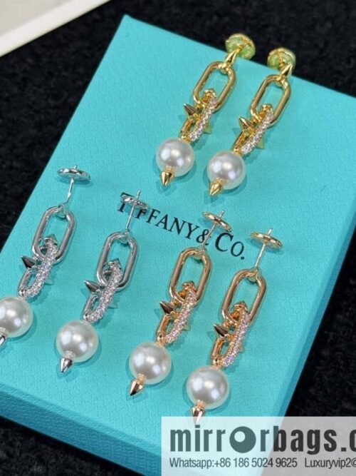 wsxc1734959463994_0-800x800dwctaaegp1f28887_20250626013857.jpg ❗️New ❗️ ☀️ Tiffany & co Tiffany Titan Jewelry Collection Tiffany Titan by Pharrell Williams Trident Pearl Stud Earrings ☀️